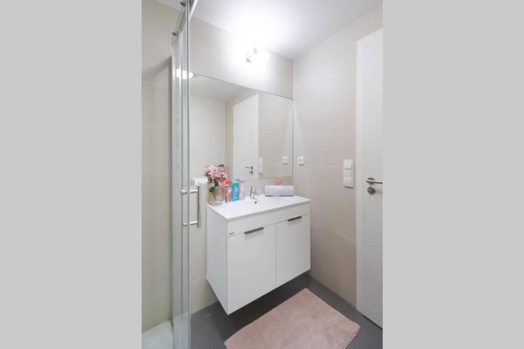 Bright Studio, 10min To The Centre, Free Parking Appartement *
