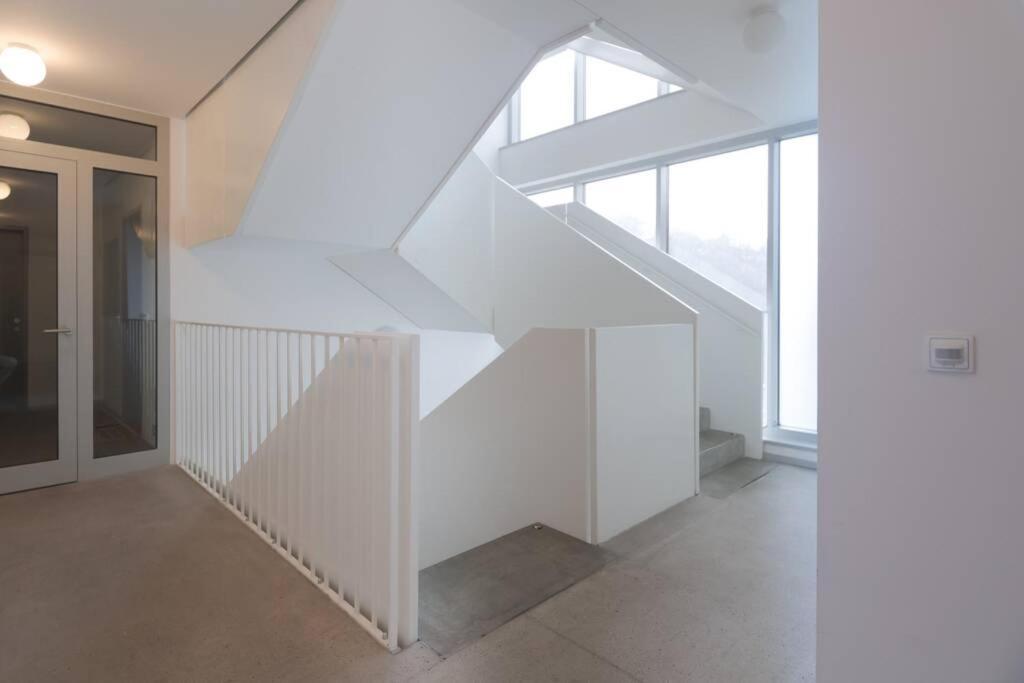 Bright Studio, 10min To The Centre, Free Parking Appartement